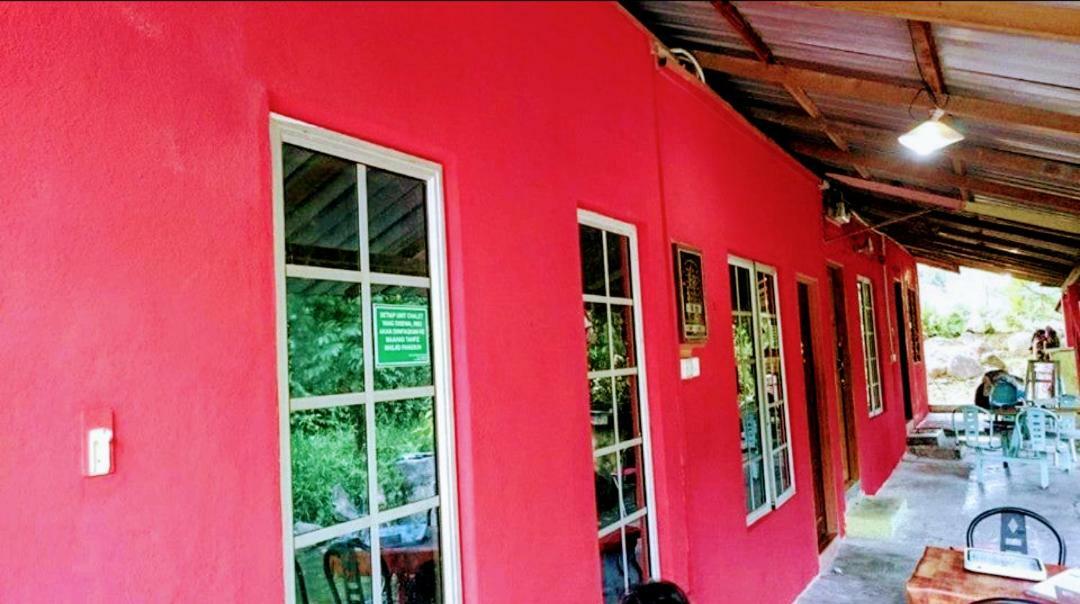 Lopoh Waterfront Budget Chalets Villa ฮูลูลางัต ภายนอก รูปภาพ