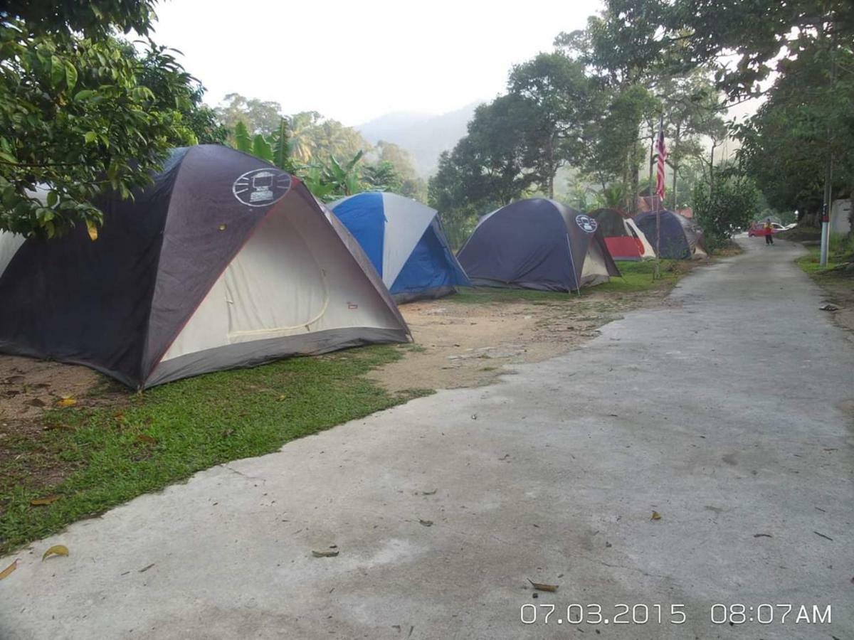 Lopoh Waterfront Budget Chalets Villa ฮูลูลางัต ภายนอก รูปภาพ